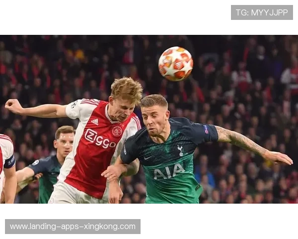 昔日热刺铁卫阿尔德韦雷尔德退役不褪色开启文体双栖人生新篇章