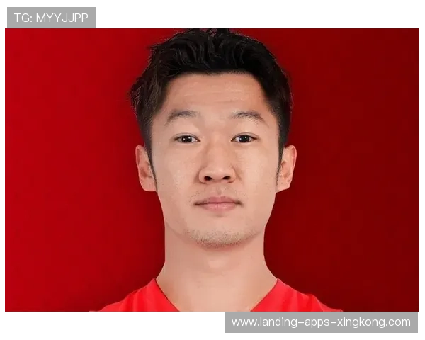 徐新达成百场再证铁腰地位——坚韧不拔的中场铁血战士 徐新达成百场再证铁腰地位——坚韧不拔的中场铁血战士