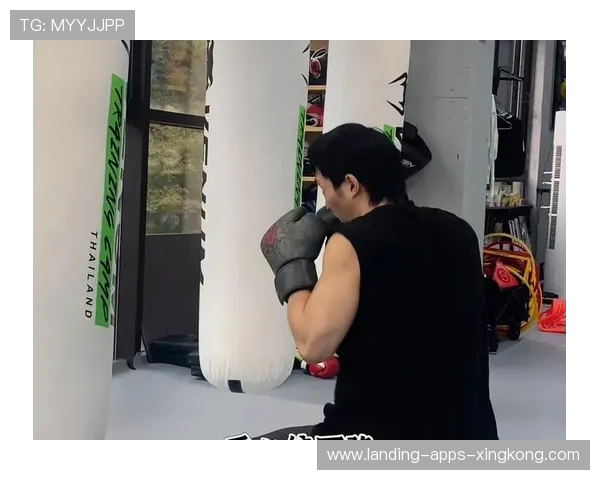 拳击手的虚晃拳成 KO 前的致命伏笔 拳击手的虚晃拳成 KO 前的致命伏笔