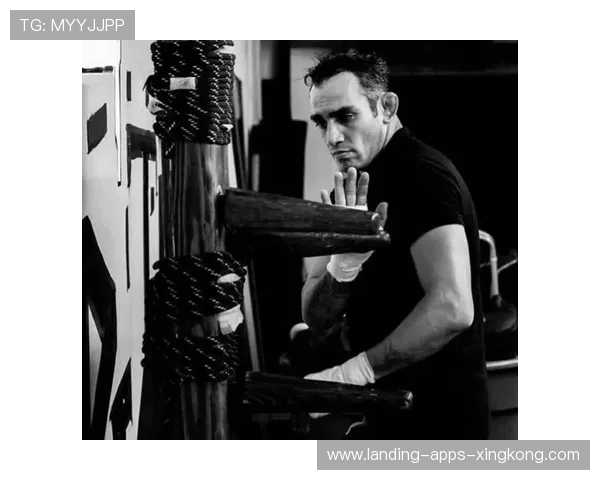 UFC 夜赛一拳终结!裁判都来不及阻拦 UFC 夜赛一拳终结!裁判都来不及阻拦