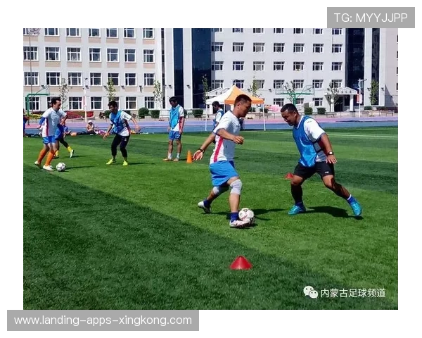 卡马文加独自加练截球,教练将其列为防守“秘密武器”