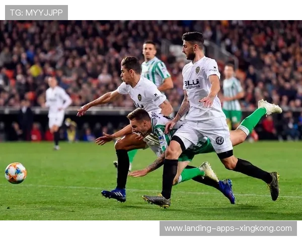 西甲赛场出现新战术潮流：三后卫复兴？